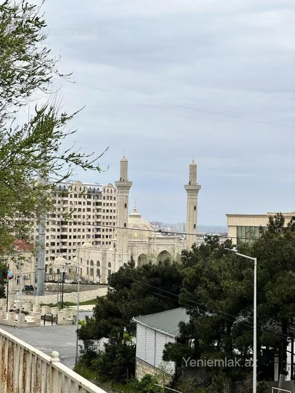 Satılır 2 otaqlı köhnə tikili 60 m²