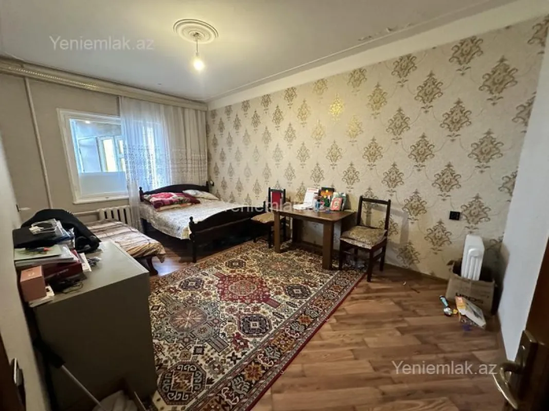 Satılır 2 otaqlı köhnə tikili 60 m²