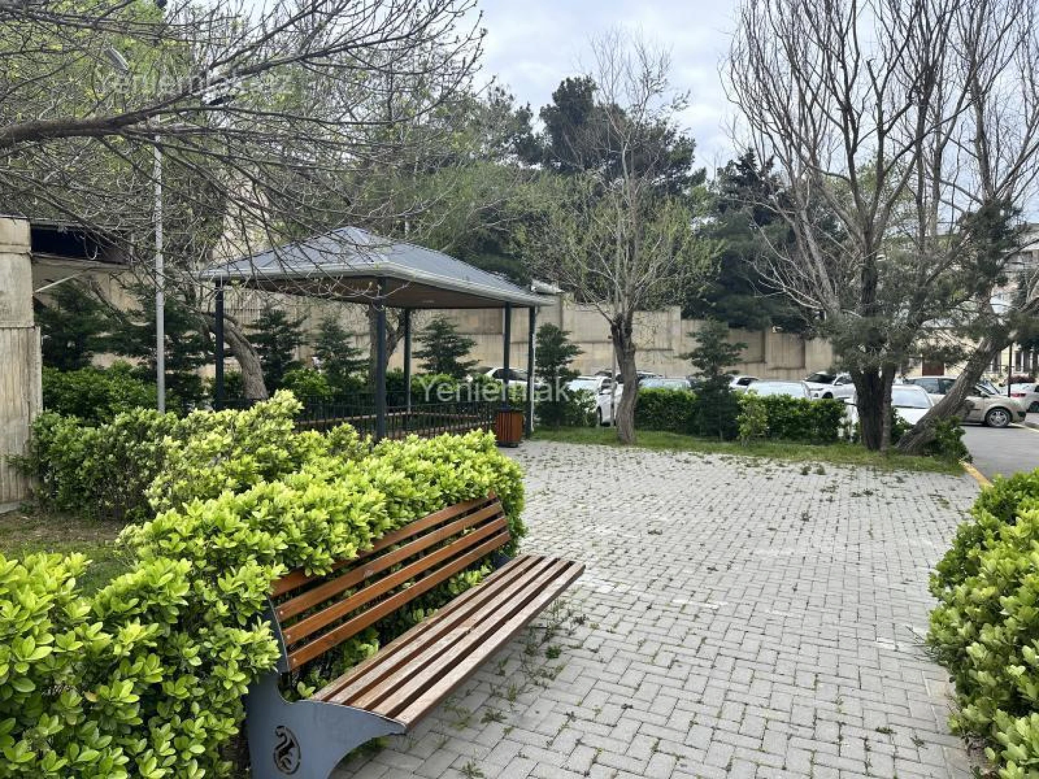 Satılır 2 otaqlı köhnə tikili 60 m²