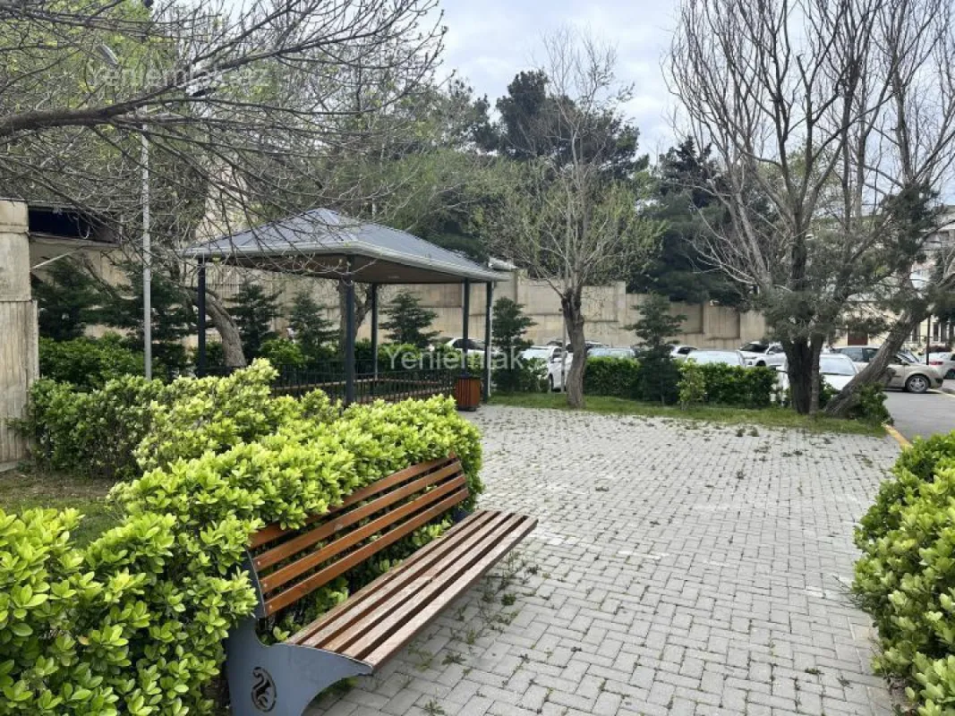 Satılır 2 otaqlı köhnə tikili 60 m²