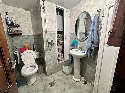 Satılır 2 otaqlı köhnə tikili 60 m²