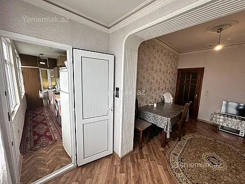 Satılır 2 otaqlı köhnə tikili 60 m²