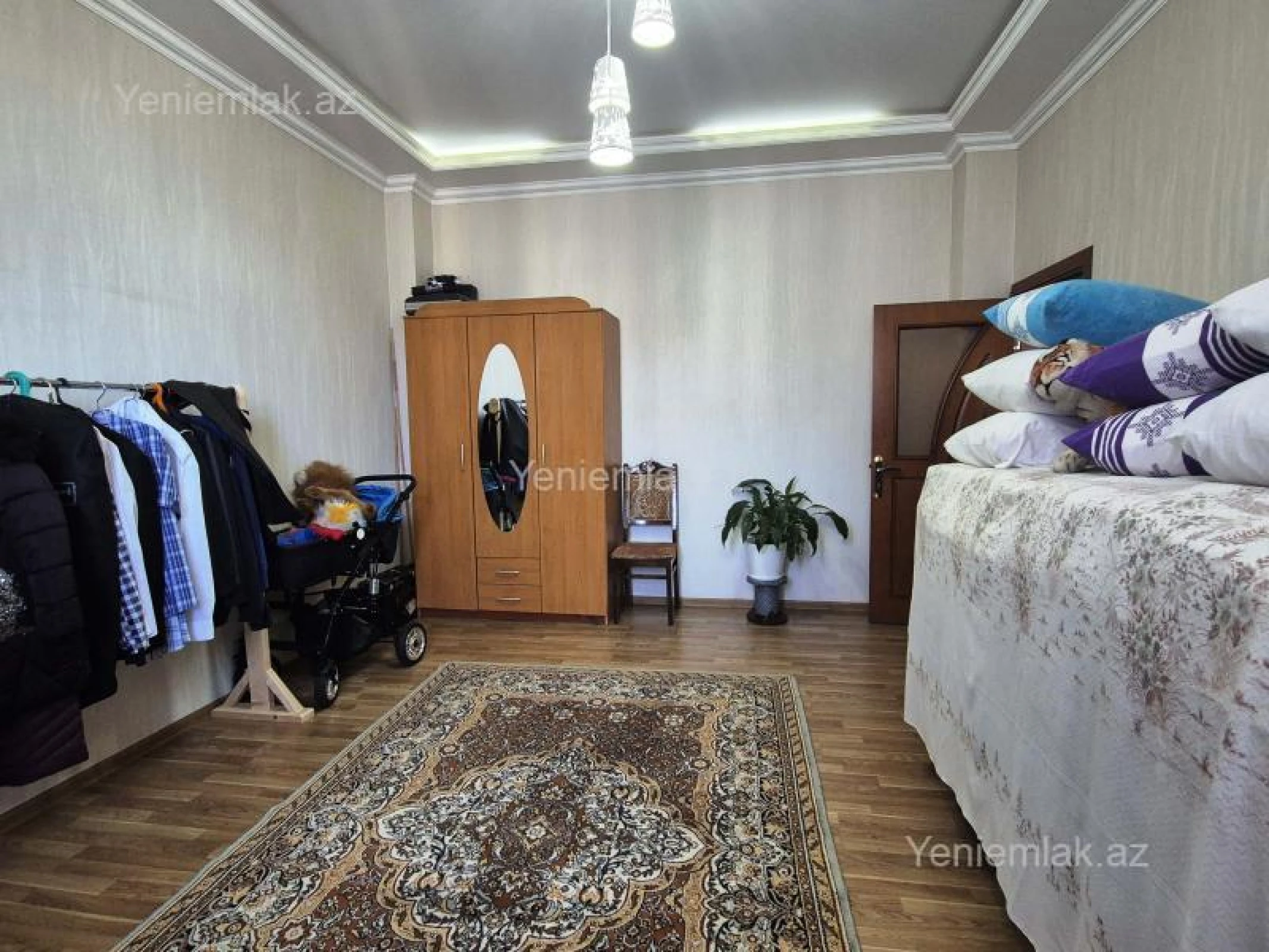 Satılır 4 otaqlı yeni tikili 200 m²