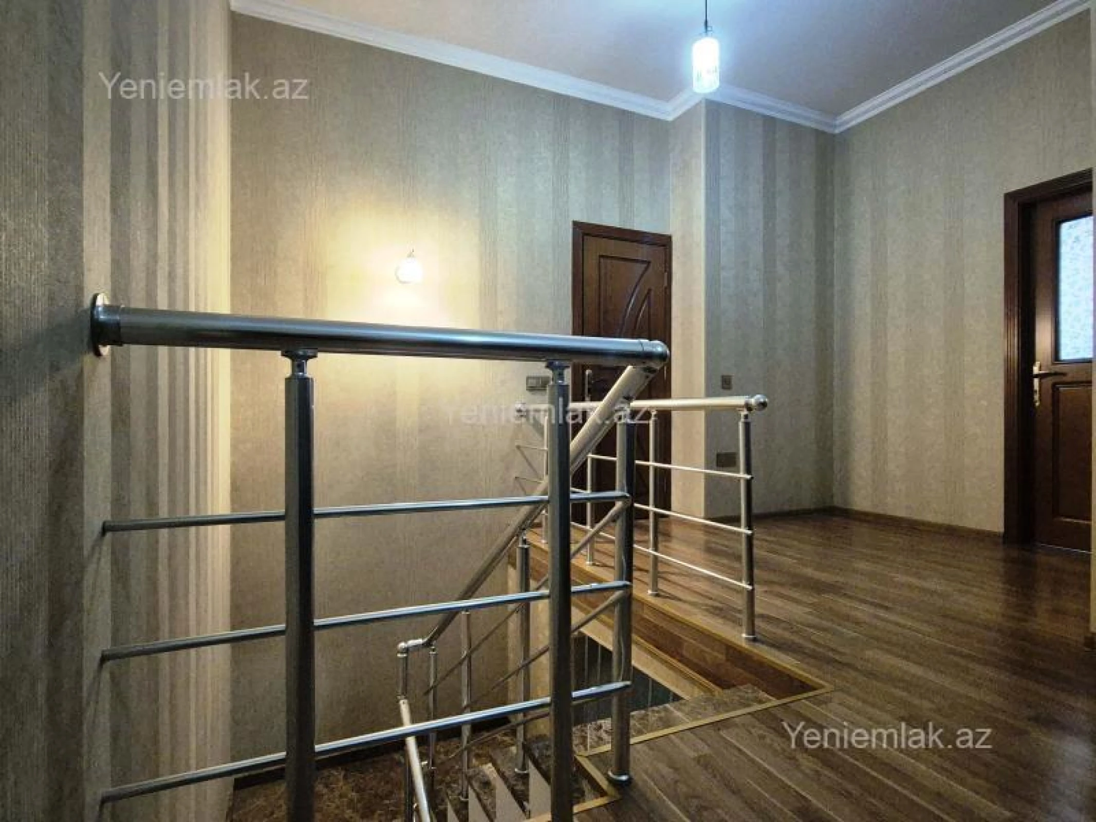 Satılır 4 otaqlı yeni tikili 200 m²