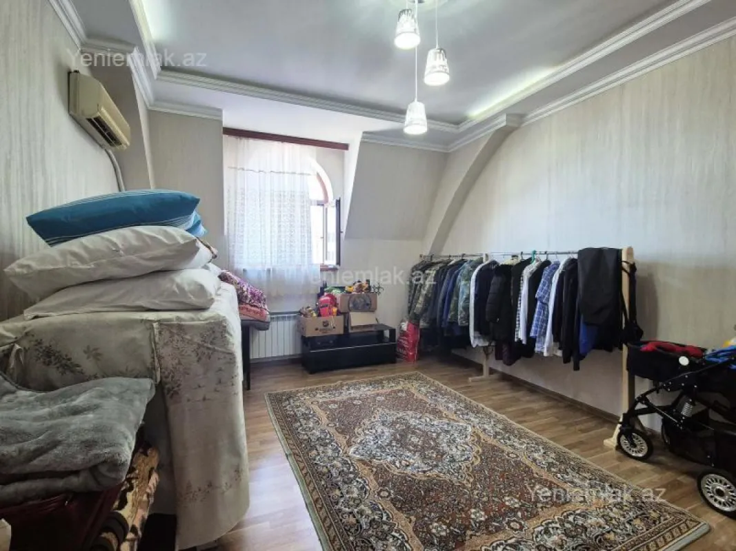 Satılır 4 otaqlı yeni tikili 200 m²