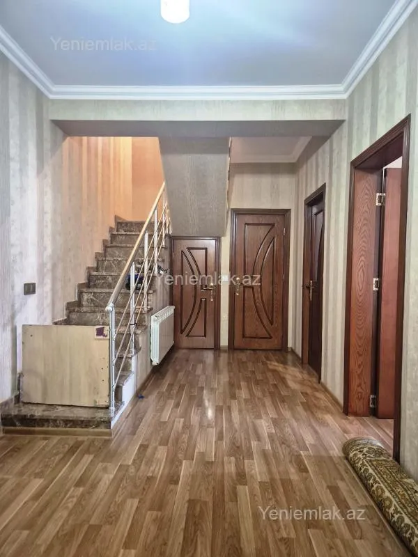 Satılır 4 otaqlı yeni tikili 200 m²