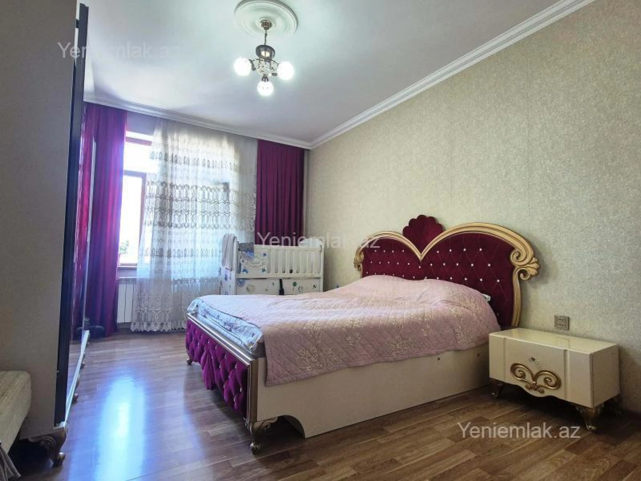 Satılır 4 otaqlı yeni tikili 200 m²