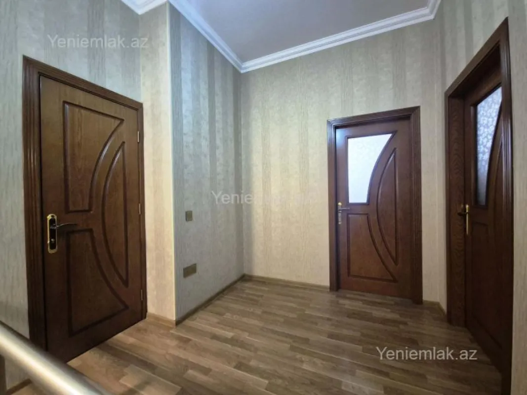 Satılır 4 otaqlı yeni tikili 200 m²