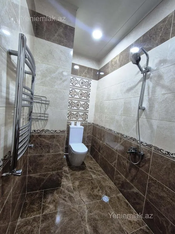 Satılır 4 otaqlı yeni tikili 200 m²