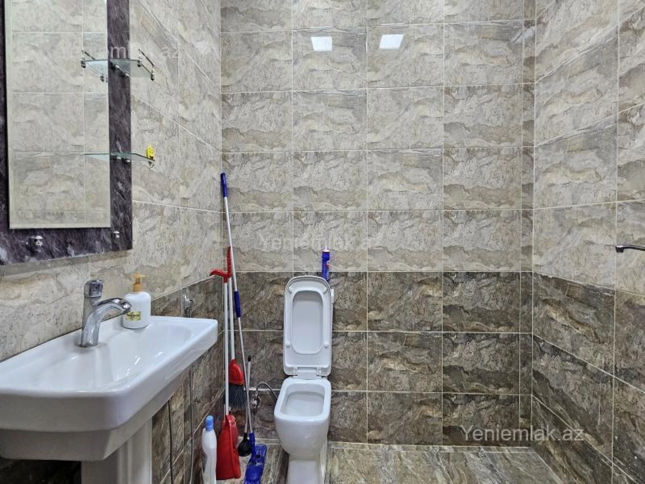 Satılır 2 otaqlı yeni tikili 65 m²