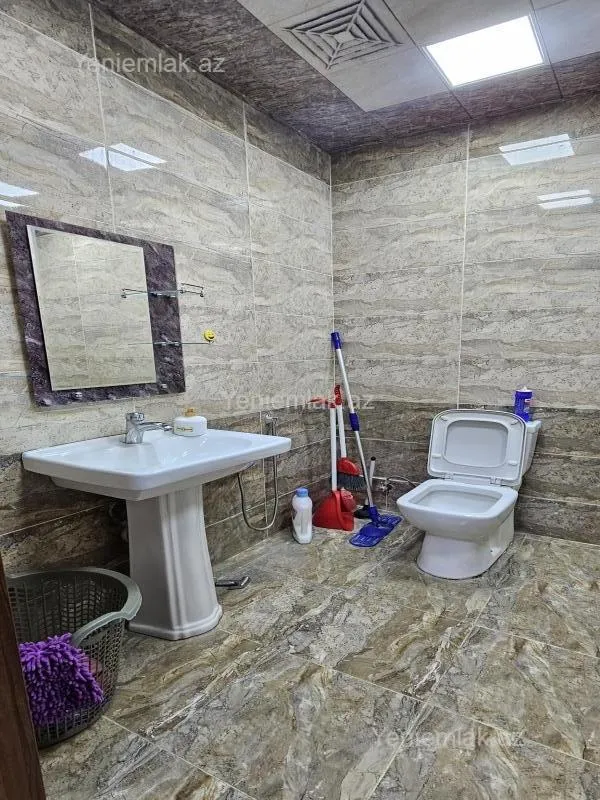 Satılır 2 otaqlı yeni tikili 65 m²