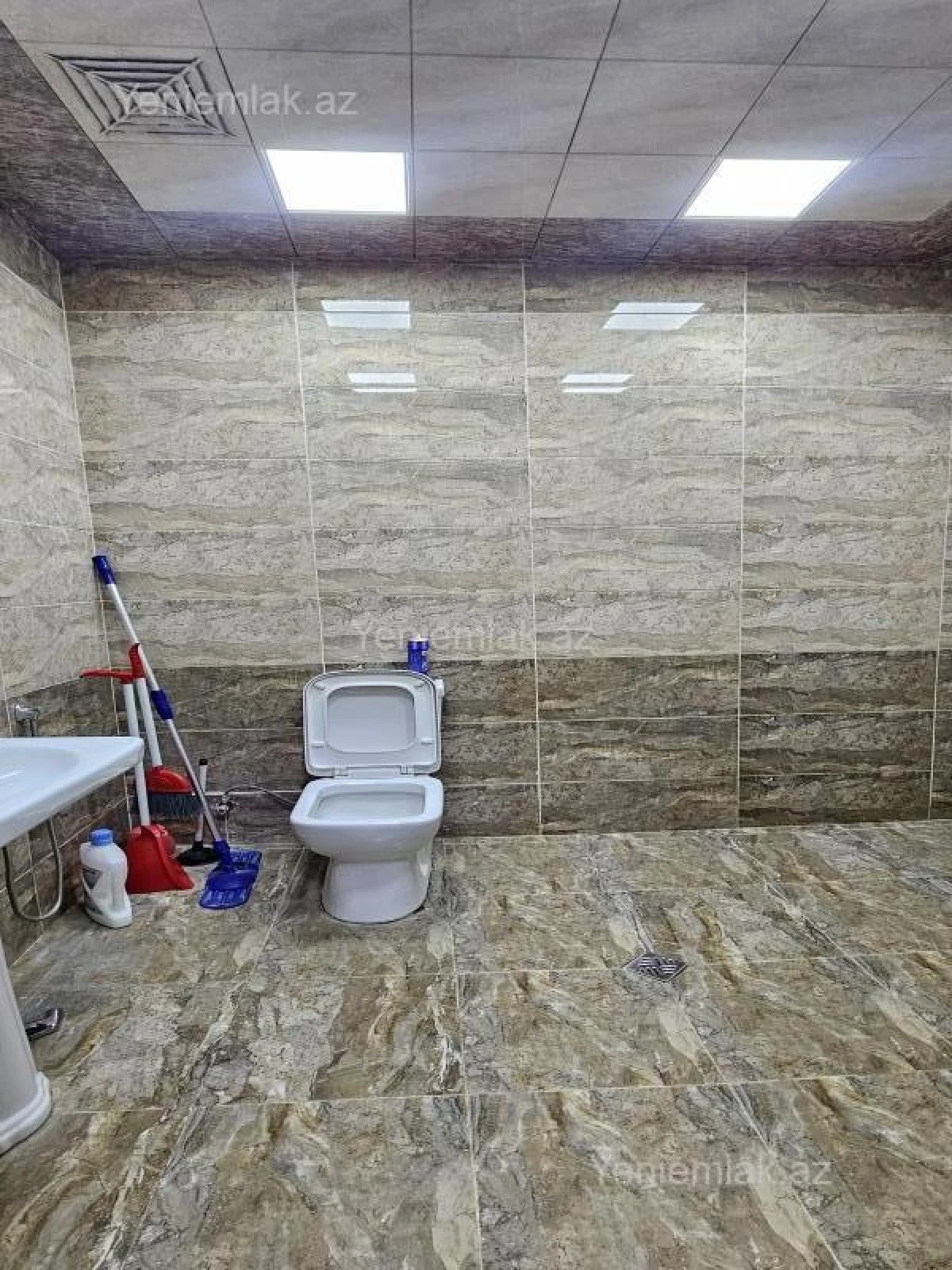 Satılır 2 otaqlı yeni tikili 65 m²