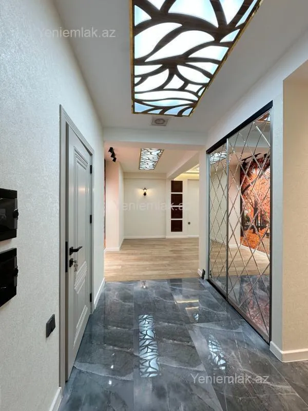 Satılır 3 otaqlı yeni tikili 99 m²