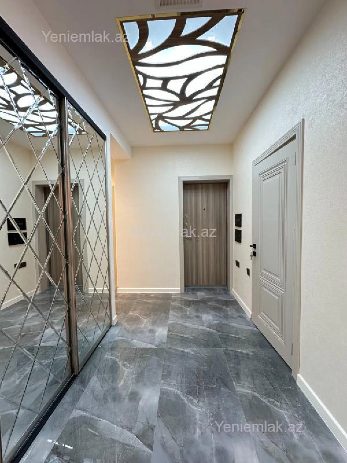 Satılır 3 otaqlı yeni tikili 99 m²