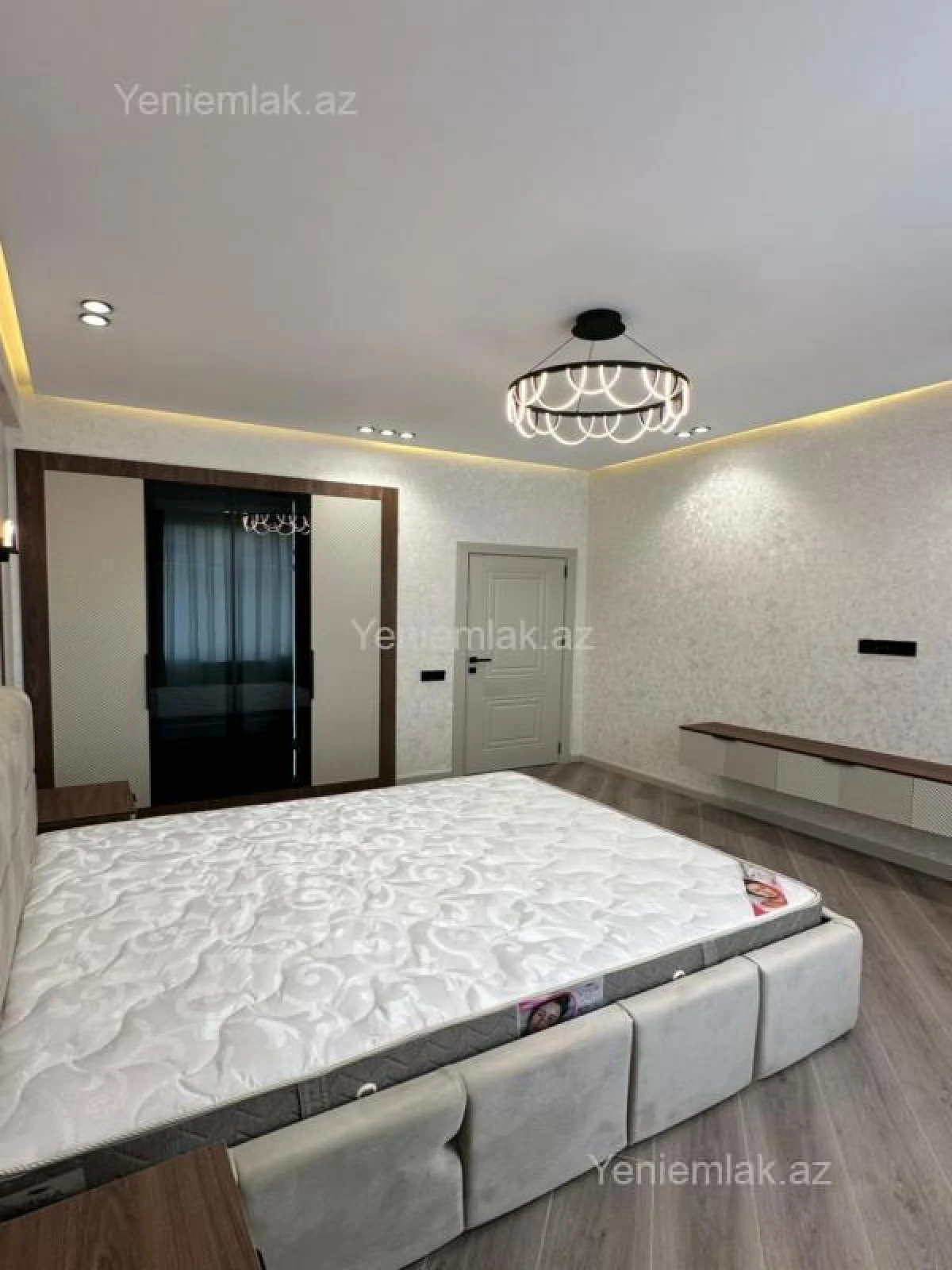Satılır 3 otaqlı yeni tikili 90 m²