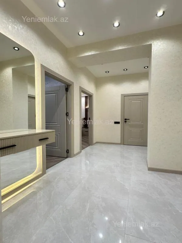 Satılır 3 otaqlı yeni tikili 90 m²