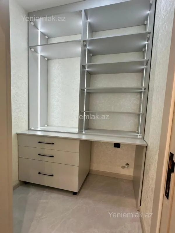 Satılır 3 otaqlı yeni tikili 90 m²