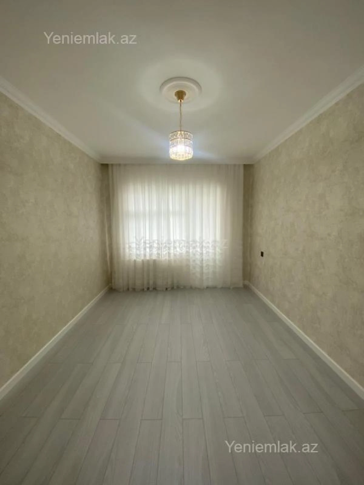 Satılır 2 otaqlı köhnə tikili 60 m²