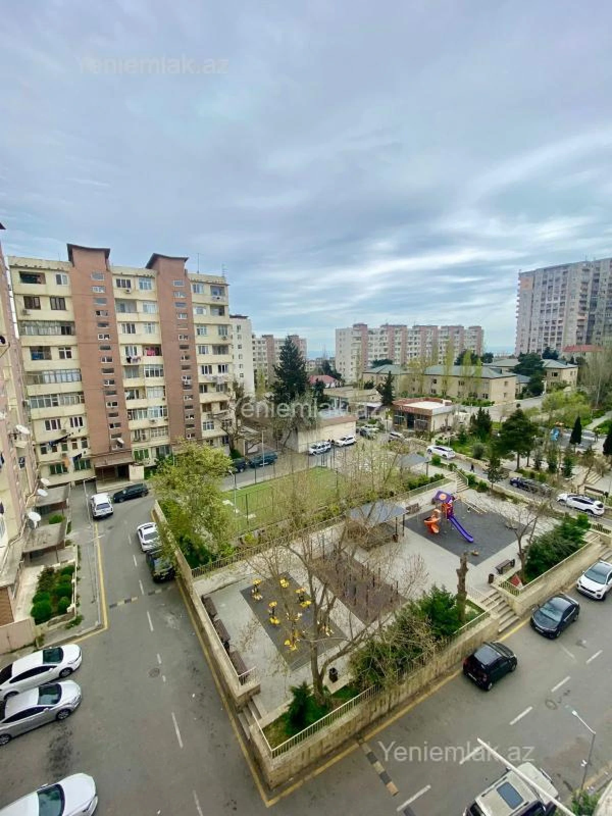Satılır 2 otaqlı köhnə tikili 60 m²
