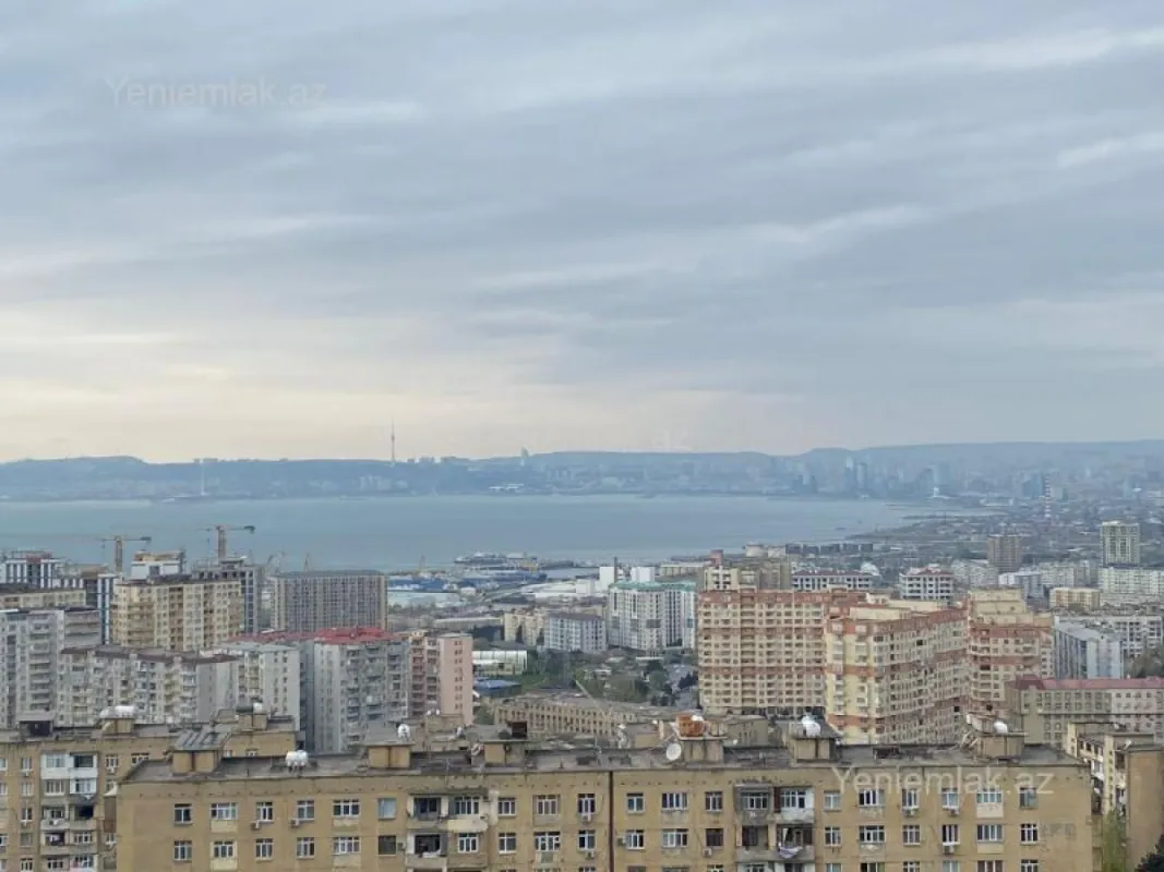 Satılır 2 otaqlı köhnə tikili 60 m²