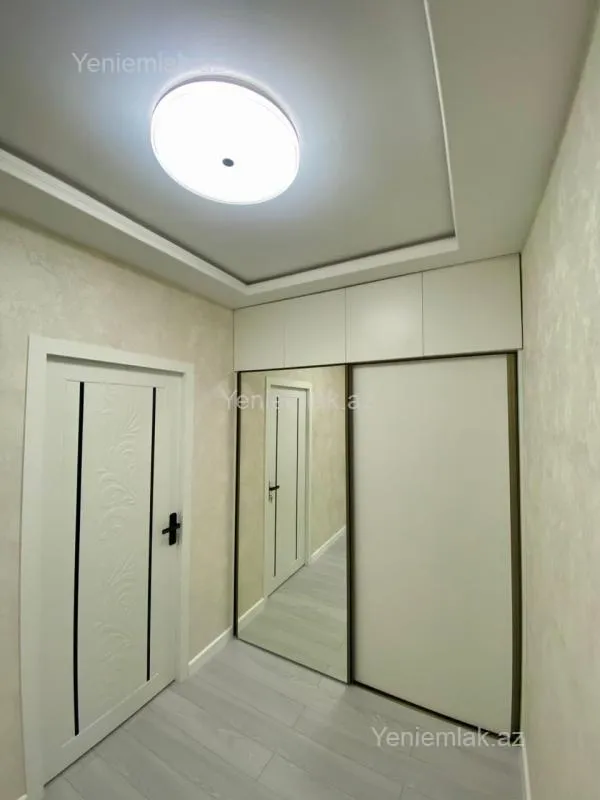 Satılır 2 otaqlı köhnə tikili 60 m²