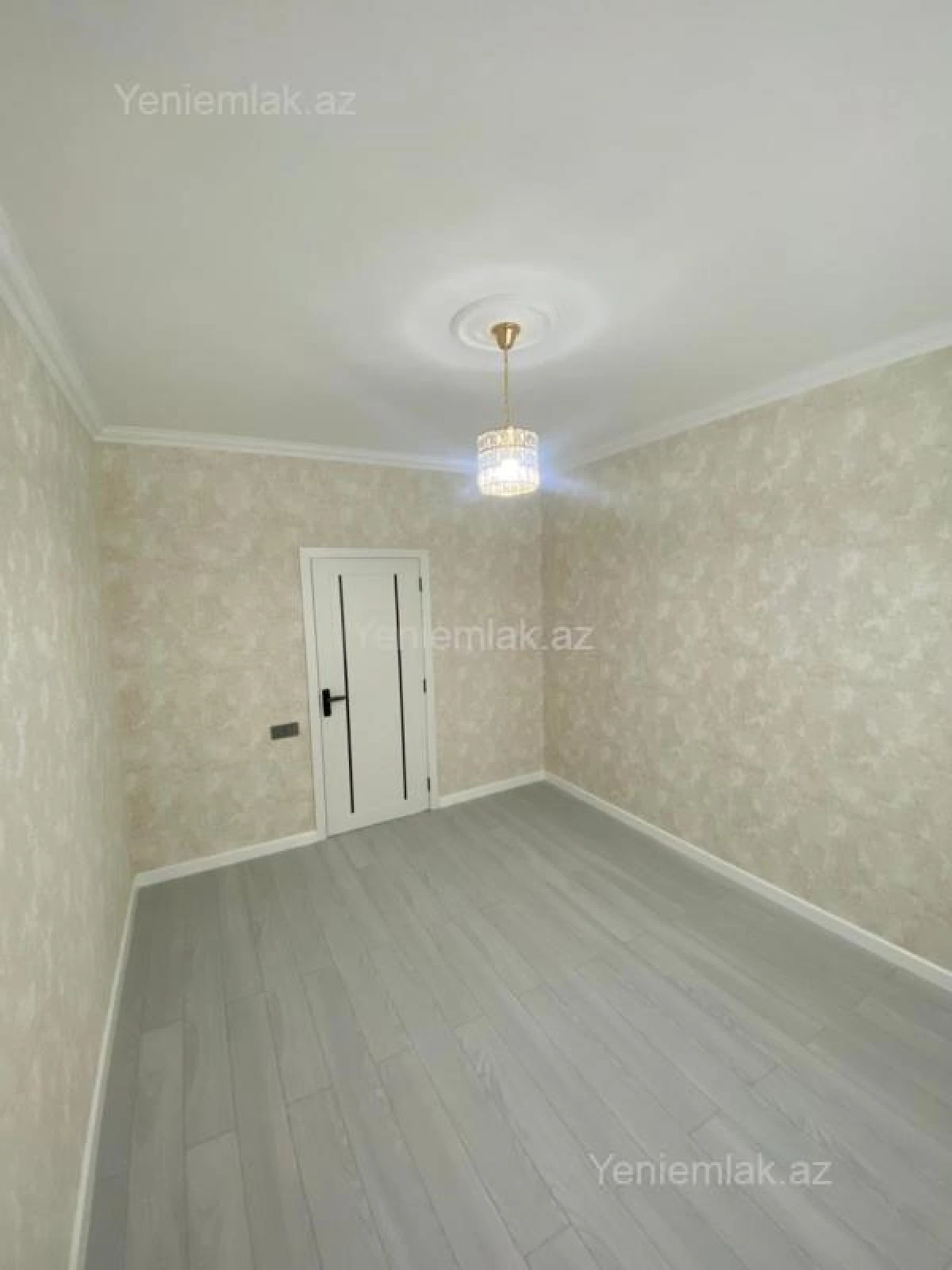 Satılır 2 otaqlı köhnə tikili 60 m²