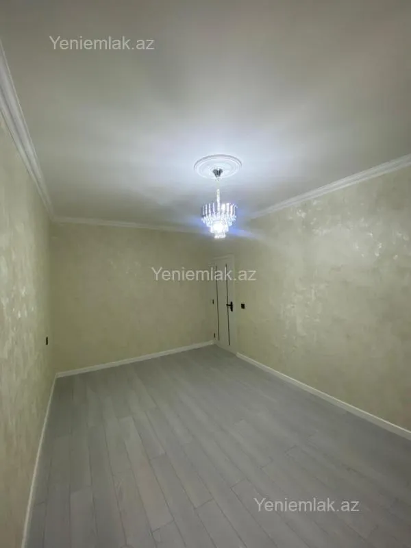 Satılır 2 otaqlı köhnə tikili 60 m²