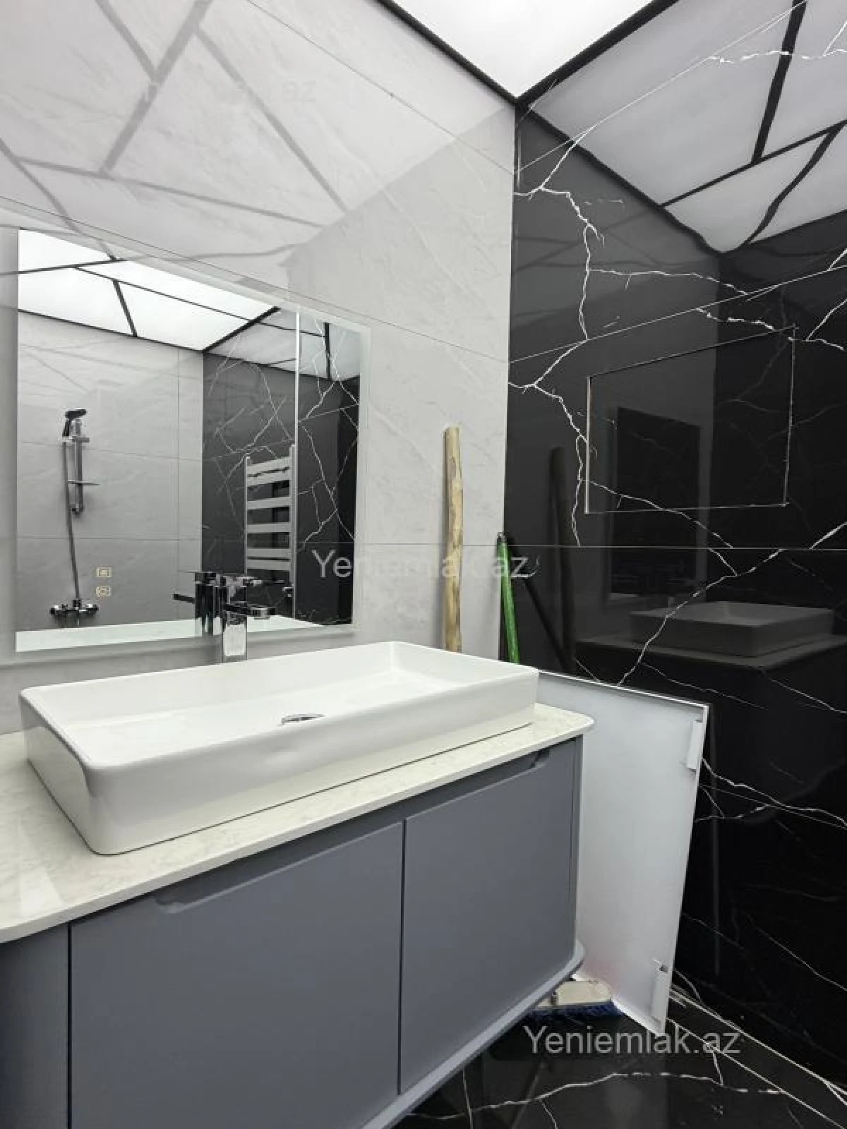 Satılır 3 otaqlı yeni tikili 93 m²