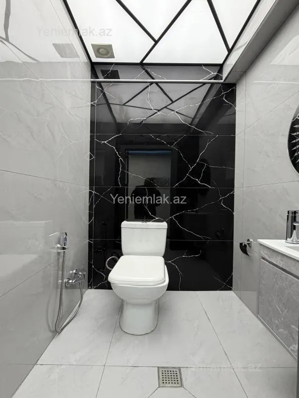 Satılır 3 otaqlı yeni tikili 93 m²