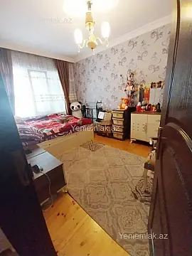 Satılır 4 otaqlı köhnə tikili 84 m²