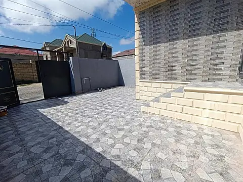 Satılır 4 otaqlı həyət evi 100 m²