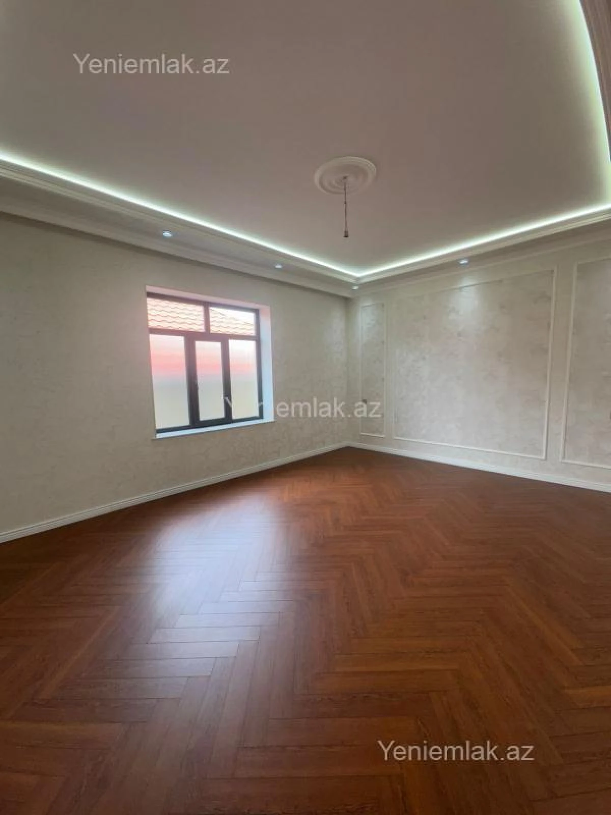 Satılır 6 otaqlı həyət evi 336 m²