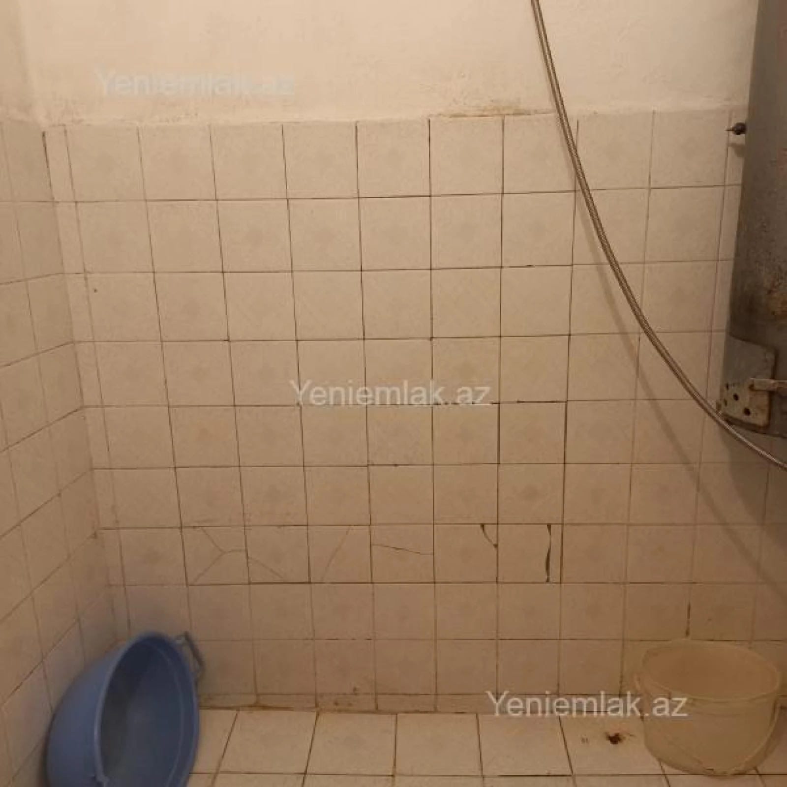 Satılır 4 otaqlı köhnə tikili 95 m²