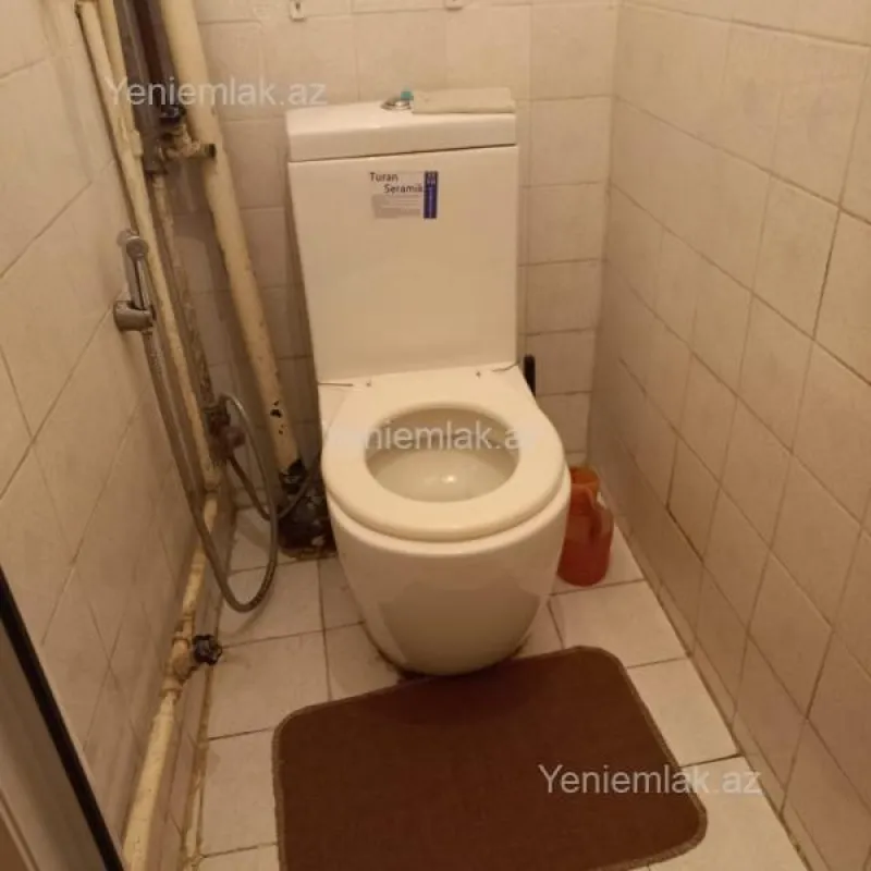 Satılır 4 otaqlı köhnə tikili 95 m²