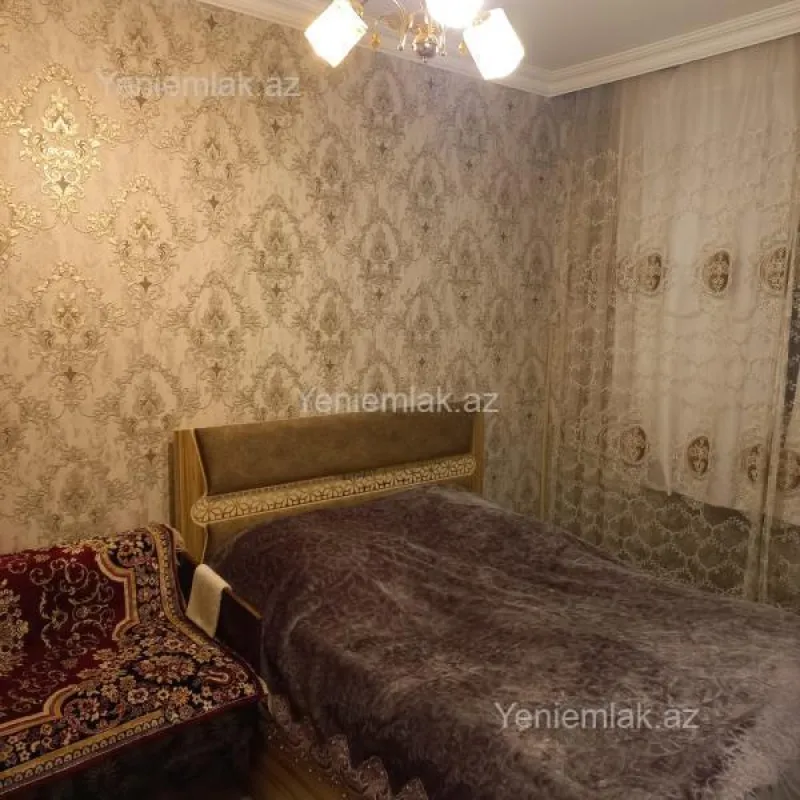 Satılır 4 otaqlı köhnə tikili 95 m²