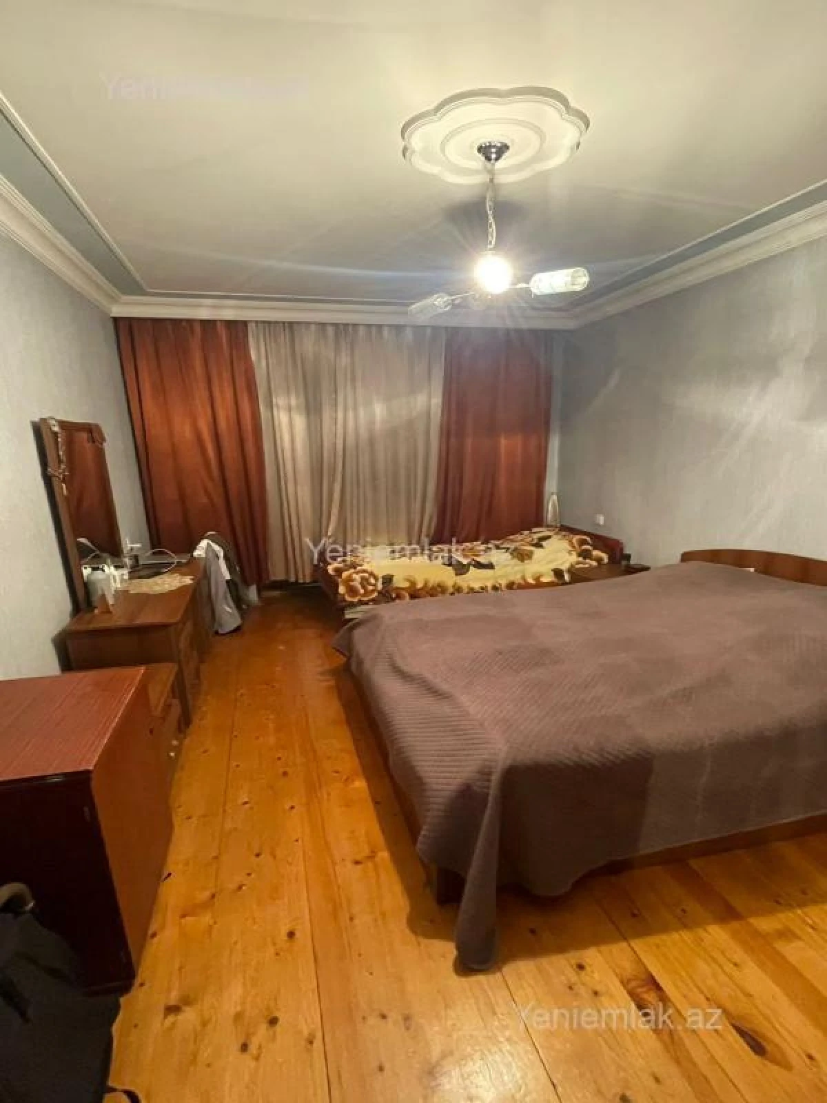 Satılır 3 otaqlı köhnə tikili 75 m²