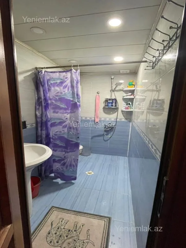 Satılır 3 otaqlı köhnə tikili 75 m²