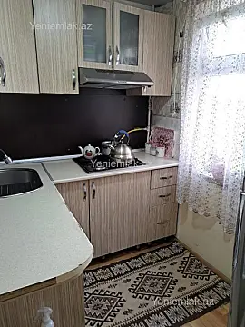 Satılır 2 otaqlı köhnə tikili 52 m²