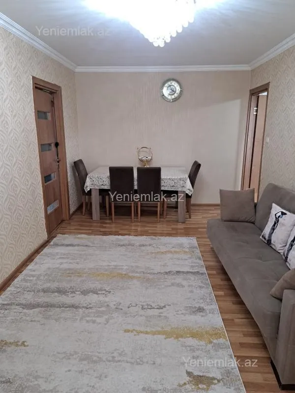 Satılır 2 otaqlı köhnə tikili 52 m²