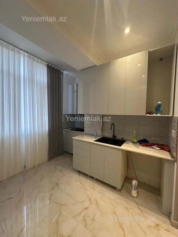 Satılır 3 otaqlı yeni tikili 103 m²