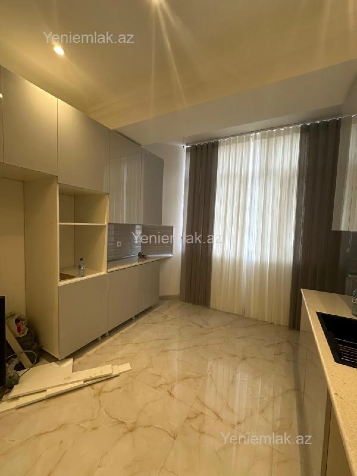 Satılır 3 otaqlı yeni tikili 103 m²