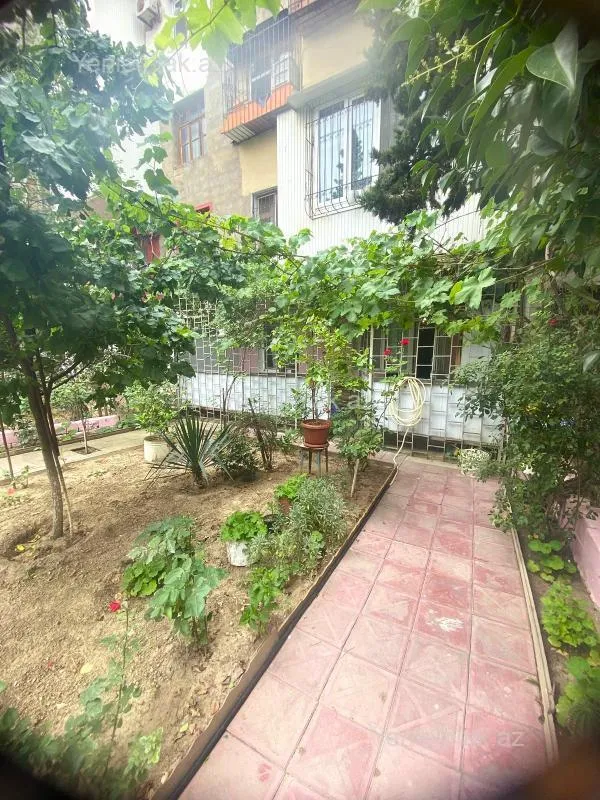 Satılır 3 otaqlı köhnə tikili 90 m²