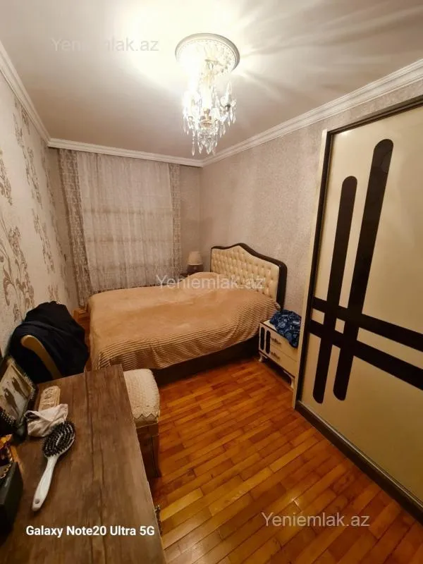 Satılır 3 otaqlı köhnə tikili 90 m²