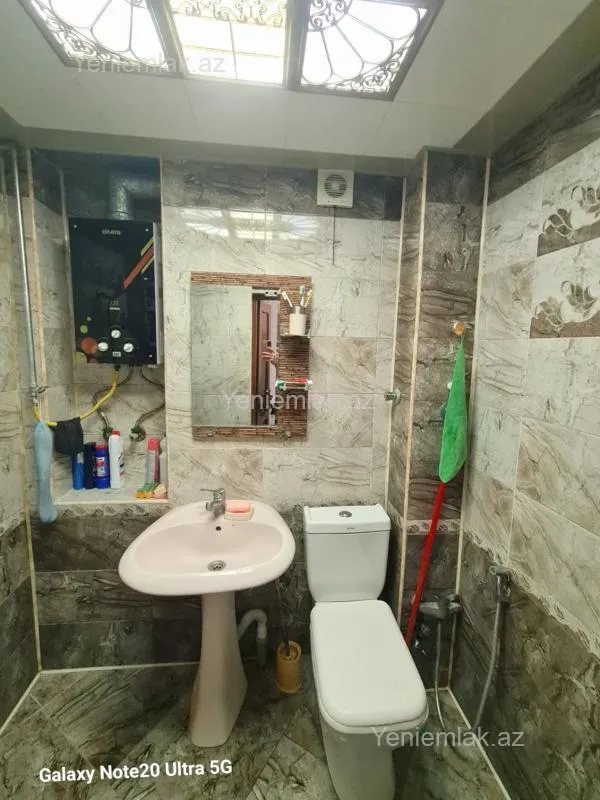 Satılır 3 otaqlı köhnə tikili 90 m²