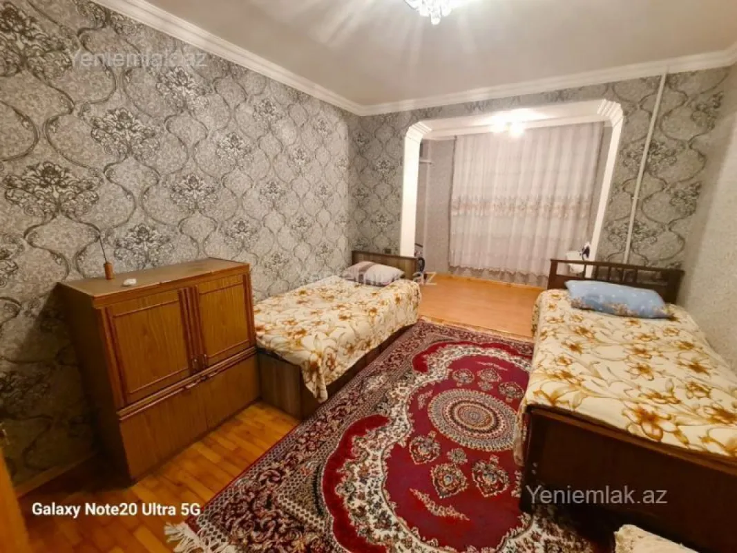 Satılır 3 otaqlı köhnə tikili 90 m²