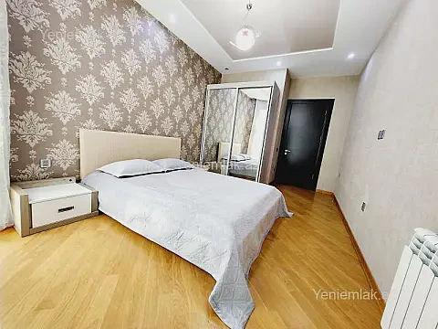 Satılır 3 otaqlı yeni tikili 130 m²