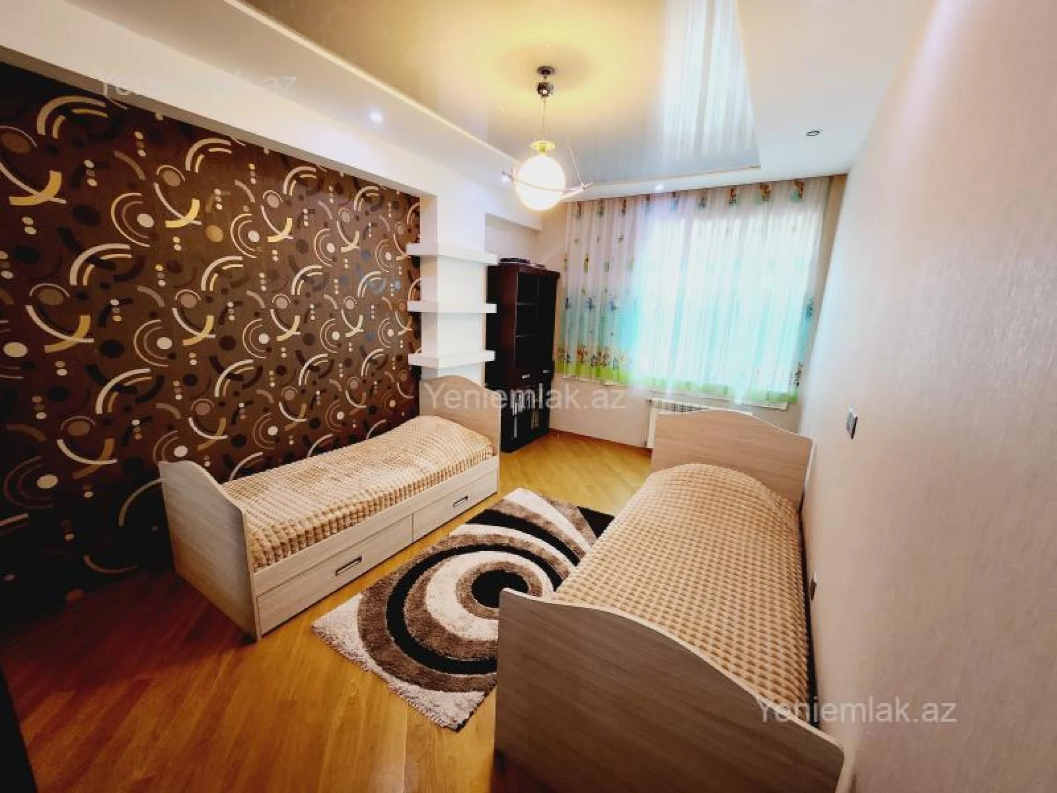 Satılır 3 otaqlı yeni tikili 130 m²