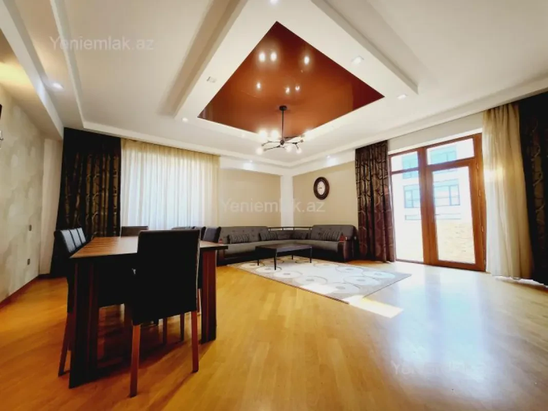 Satılır 3 otaqlı yeni tikili 130 m²