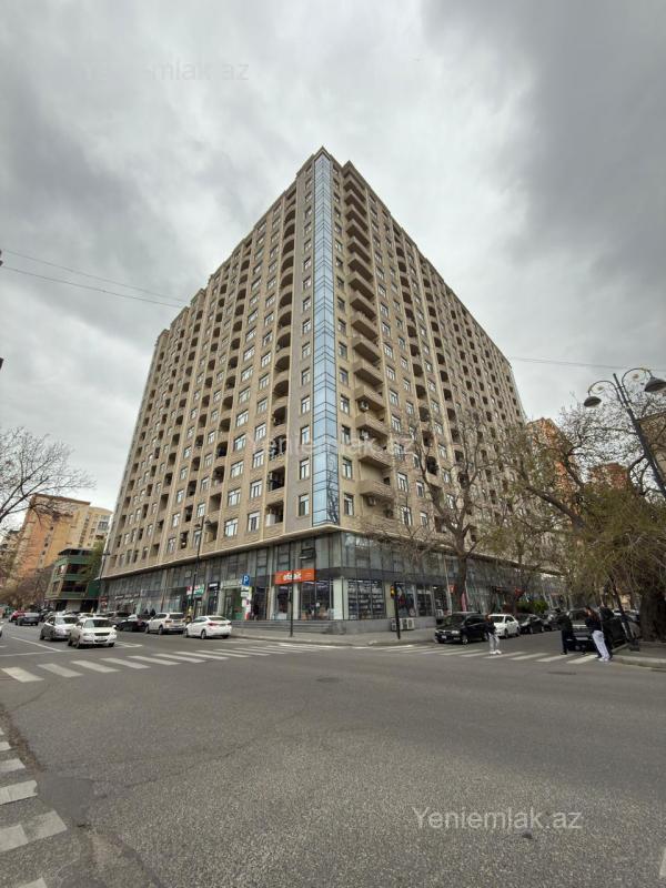 Satılır 3 otaqlı yeni tikili 141 m²