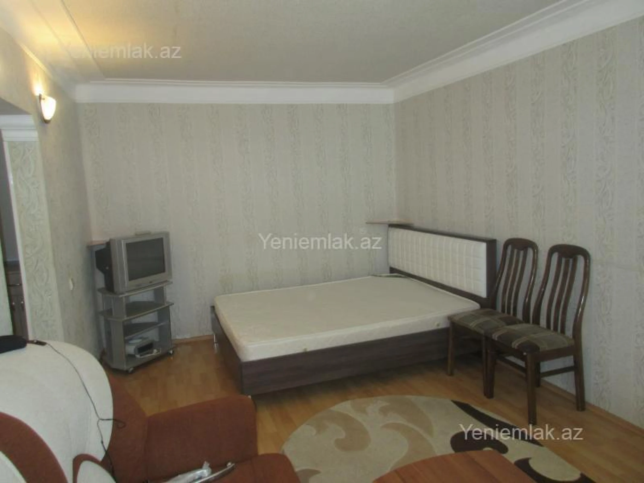 Satılır 1 otaqlı köhnə tikili 35 m²